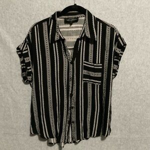 Sweet Wanderer Black & White Striped Button-Down Shirt Sz L